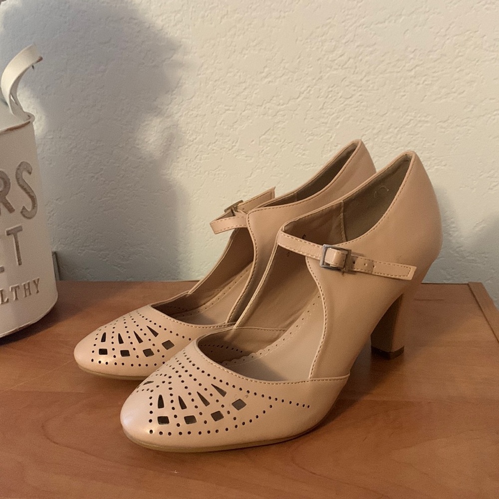 Vintage style heels